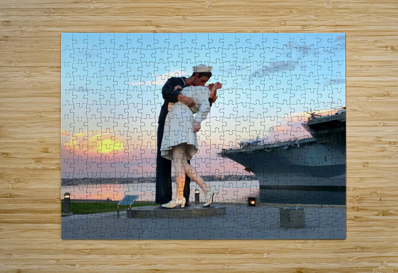 The Warm Frozen Kiss   Click4Pix Puzzle printing